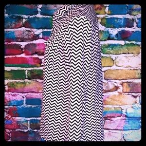 American Eagle long-sleeved, button-down blouse